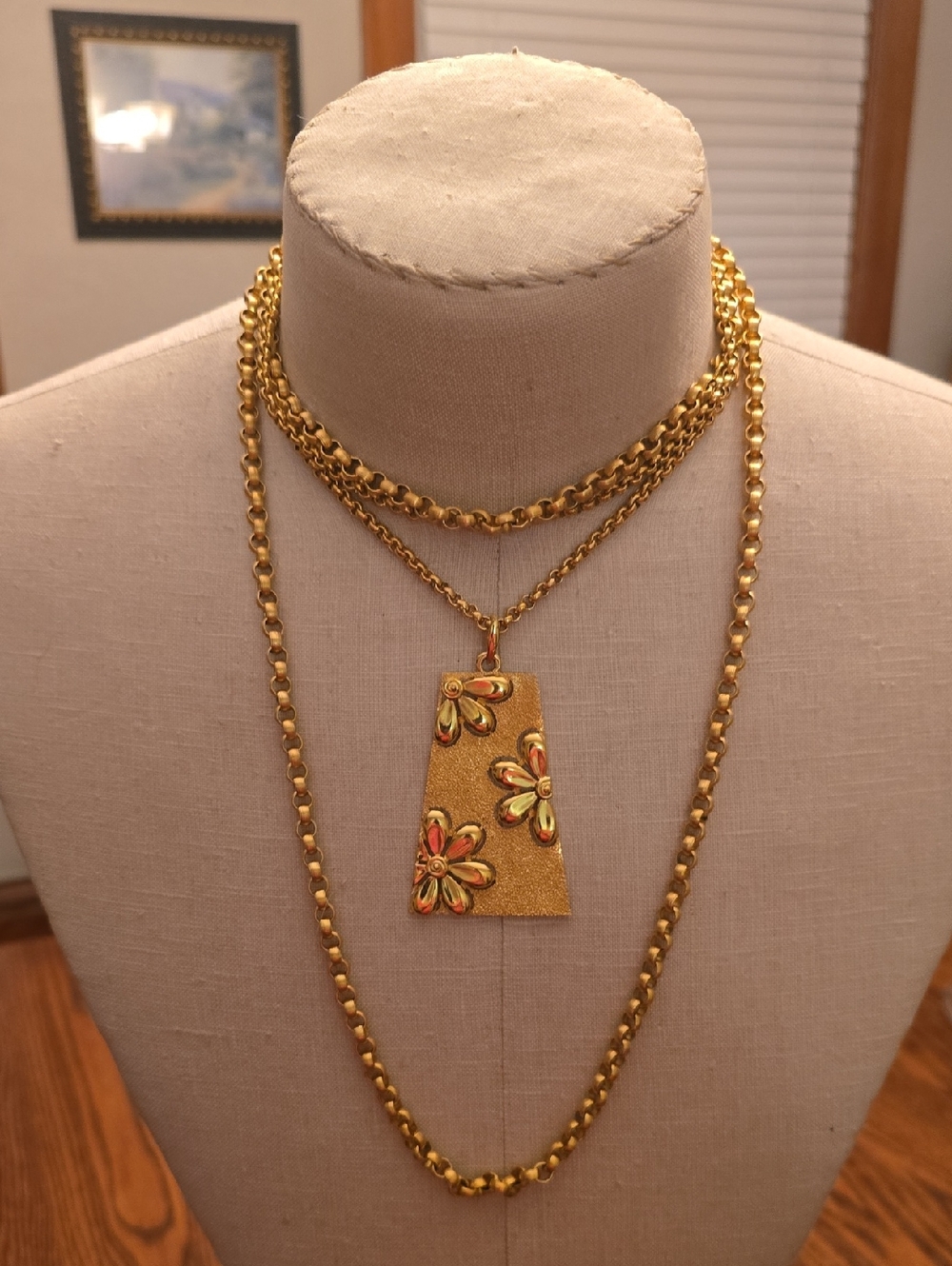 Trifari Gold-Tone Layered Necklace with Raised Daisies Pendant